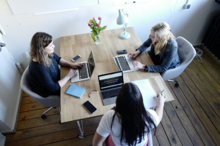30 preguntas clave para tu próxima entrevista laboral Prepárate para tu próxima entrevista con estas 50 preguntas frecuentes