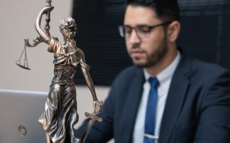 &iquest;Qu&eacute; son los honorarios de un abogado de oficio?