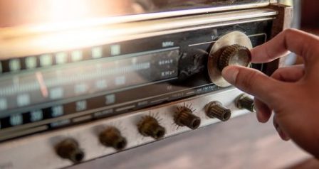 Explorando campa&ntilde;as ic&oacute;nicas que dejaron huella en la radio