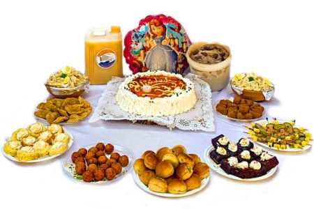 10 Comidas Perfectas para Celebrar Cumpleaños con Muchos Invitados 3. Postres que Deleitan