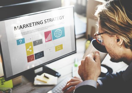 Inbound Marketing vs Outbound Marketing: ¿Cuál es la mejor estrategia para tu negocio? ¿Cómo potenciar tu estrategia de marketing con Outbound Marketing?