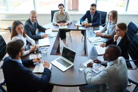 Explorando el mundo del derecho empresarial: Qu&eacute; es, qu&eacute; abarca y c&oacute;mo funciona