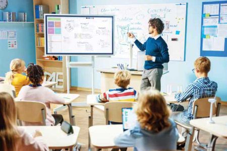 Características clave de la pedagogía tradicional: ¡Aprende más aquí! Impacto en la sociedad