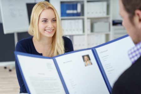 Explorando los Diferentes Roles y Funciones en el Proceso de Entrevista