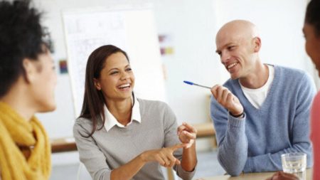 10 ejemplos prácticos de habilidades interpersonales