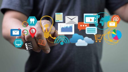 ¿Cómo la publicidad moldea tus hábitos de consumo? ¿Cómo la publicidad moldea tus hábitos de consumo?