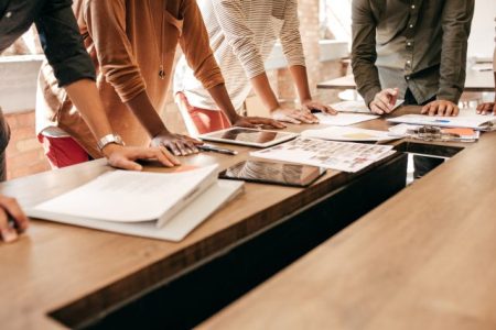 Factores Externos en la Toma de Decisiones: Guía Completa La importancia de involucrar a todos los actores clave en tu proyecto