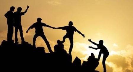 Explora la magia del liderazgo carism&aacute;tico: ejemplos inspiradores y cualidades esenciales