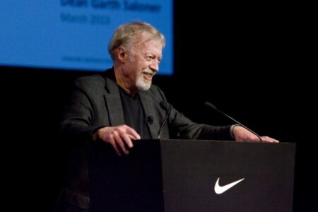 El papel de la fe en el camino hacia el éxito de Phil Knight, fundador de Nike