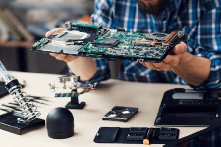 Repara tu computadora con nuestro servicio técnico especializado ¿Necesitas ayuda con alguna reparación en casa? ¡Estamos aquí para ayudarte!